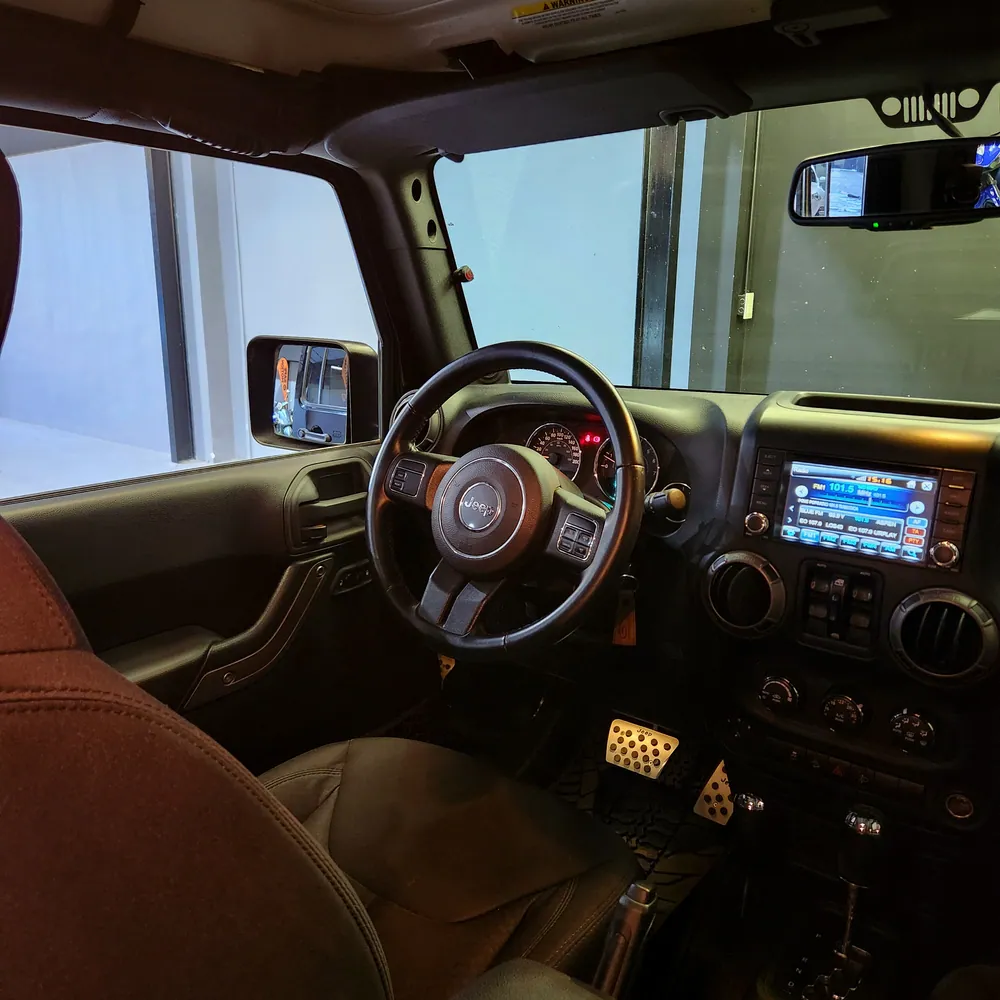 Jeep Wrangler Unlimited 3.6L V6 AT — foto 6 de 6
