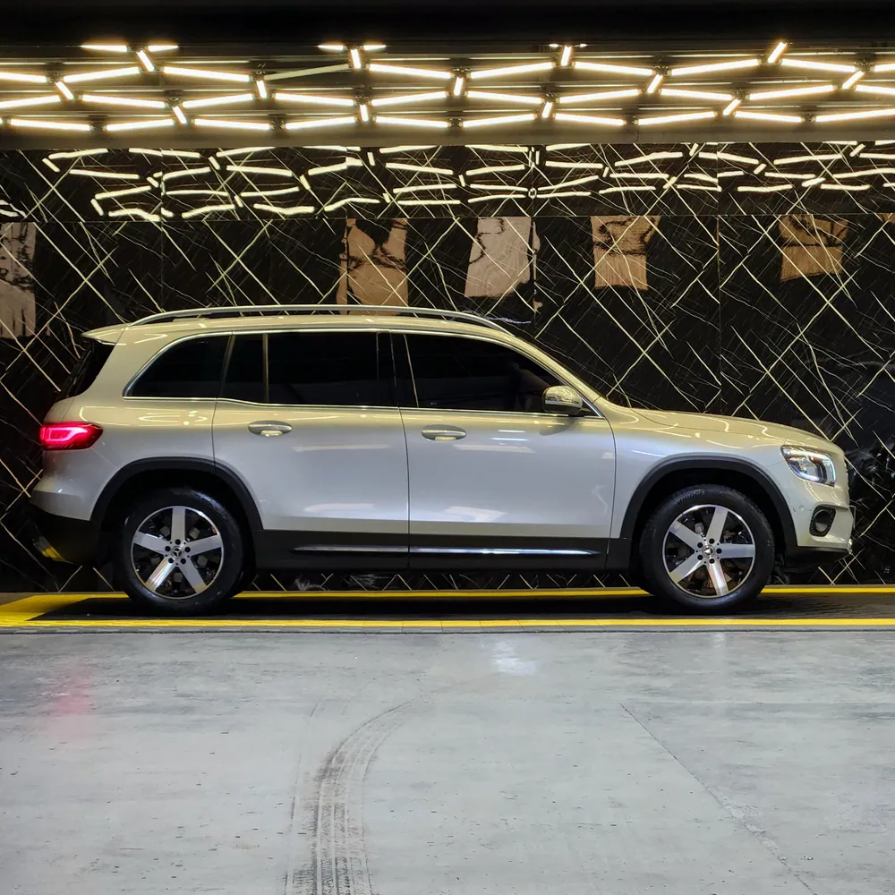 Mercedes-Benz GLB 200 Advance — foto 3 de 6