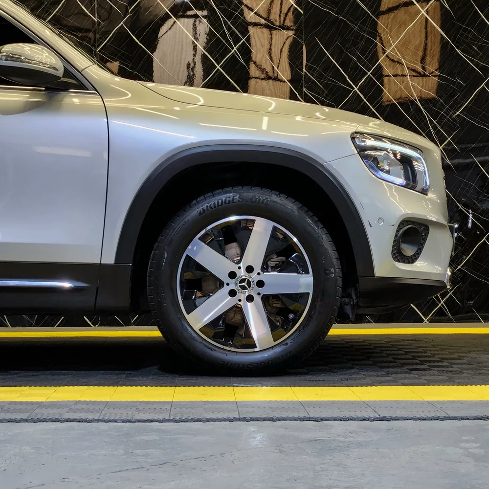 Mercedes-Benz GLB 200 Advance — foto 4 de 6