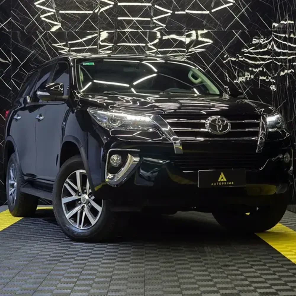 Toyota SW4 2.8 SRX 177cv 4x4 7as — foto 3 de 6