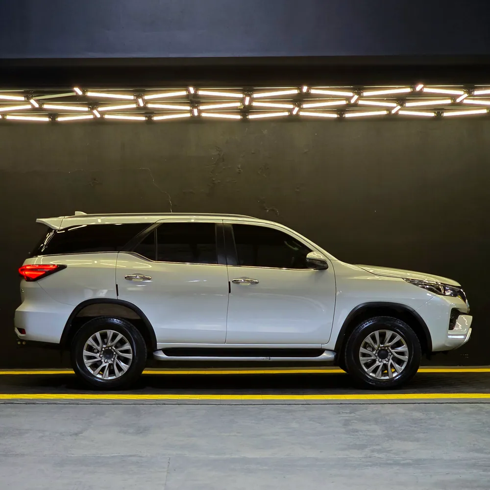 Toyota SW4 SRX 2.8 TDI 4x4 7as AT — foto 4 de 6