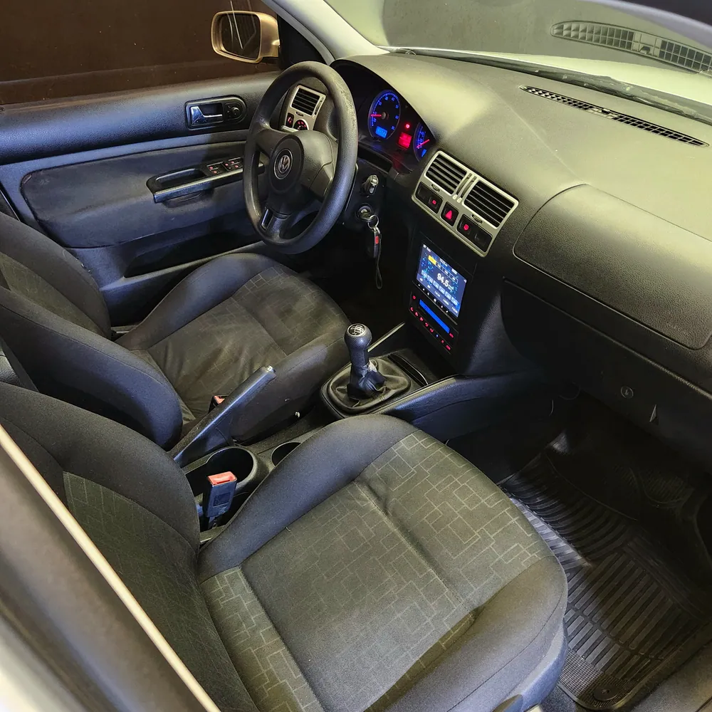 Volkswagen Bora 1.8T Highline — foto 2 de 6