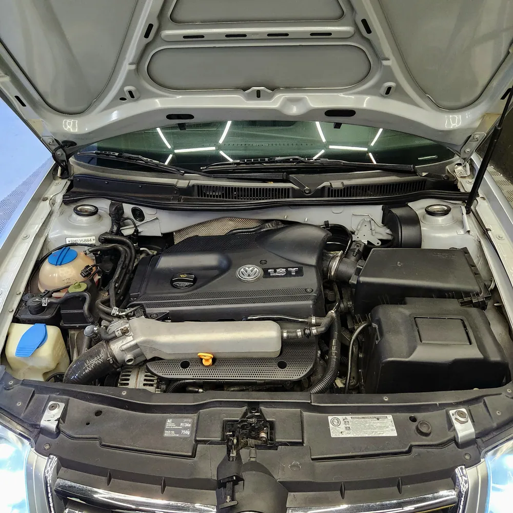Volkswagen Bora 1.8T Highline — foto 6 de 6